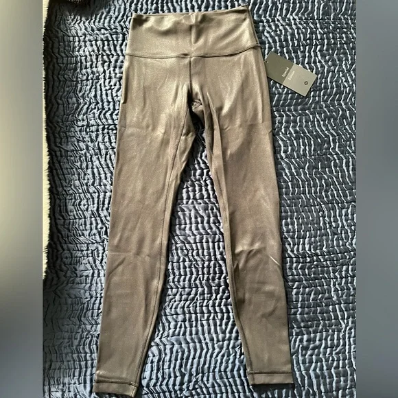 Lululemon Wunder Train HR 28” Special Edition Black Shine Foil - size 6 - Picture 6 of 10